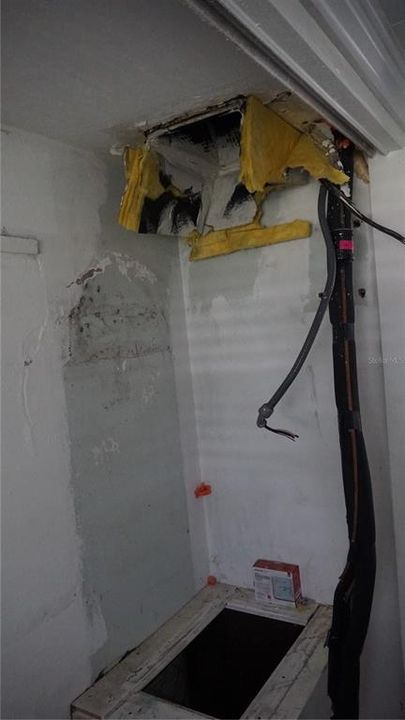 Activo con contrato: $165,000 (3 camas, 2 baños, 1558 Pies cuadrados)