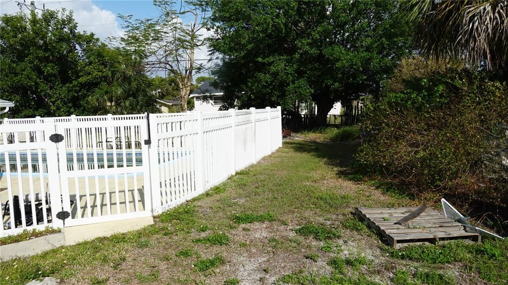 Activo con contrato: $165,000 (3 camas, 2 baños, 1558 Pies cuadrados)