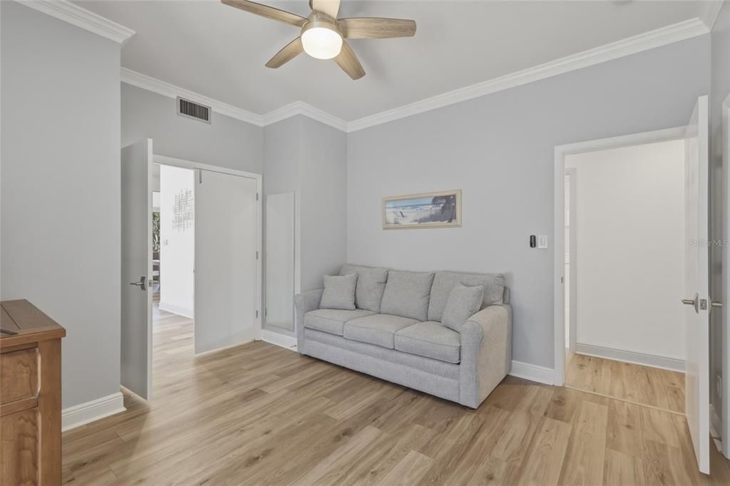 En Venta: $835,000 (3 camas, 3 baños, 2207 Pies cuadrados)