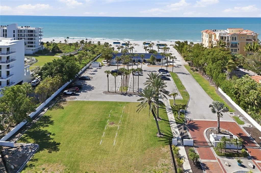 En Venta: $835,000 (3 camas, 3 baños, 2207 Pies cuadrados)