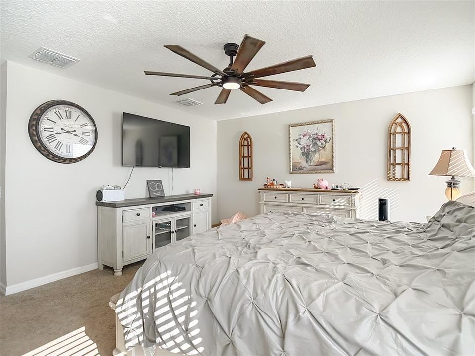 Active With Contract: $402,000 (4 beds, 3 baths, 2606 Square Feet)