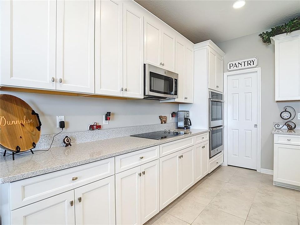 Active With Contract: $402,000 (4 beds, 3 baths, 2606 Square Feet)