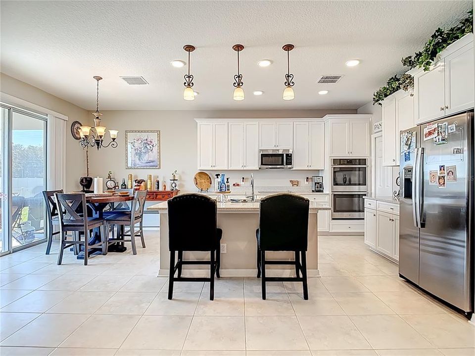 Active With Contract: $402,000 (4 beds, 3 baths, 2606 Square Feet)