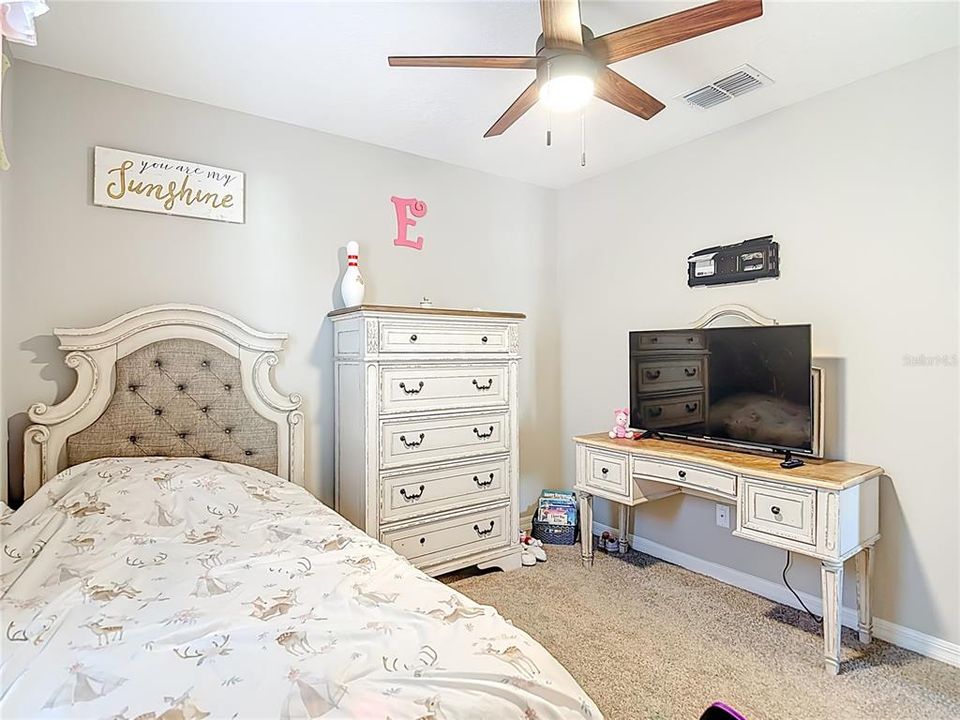 Active With Contract: $402,000 (4 beds, 3 baths, 2606 Square Feet)