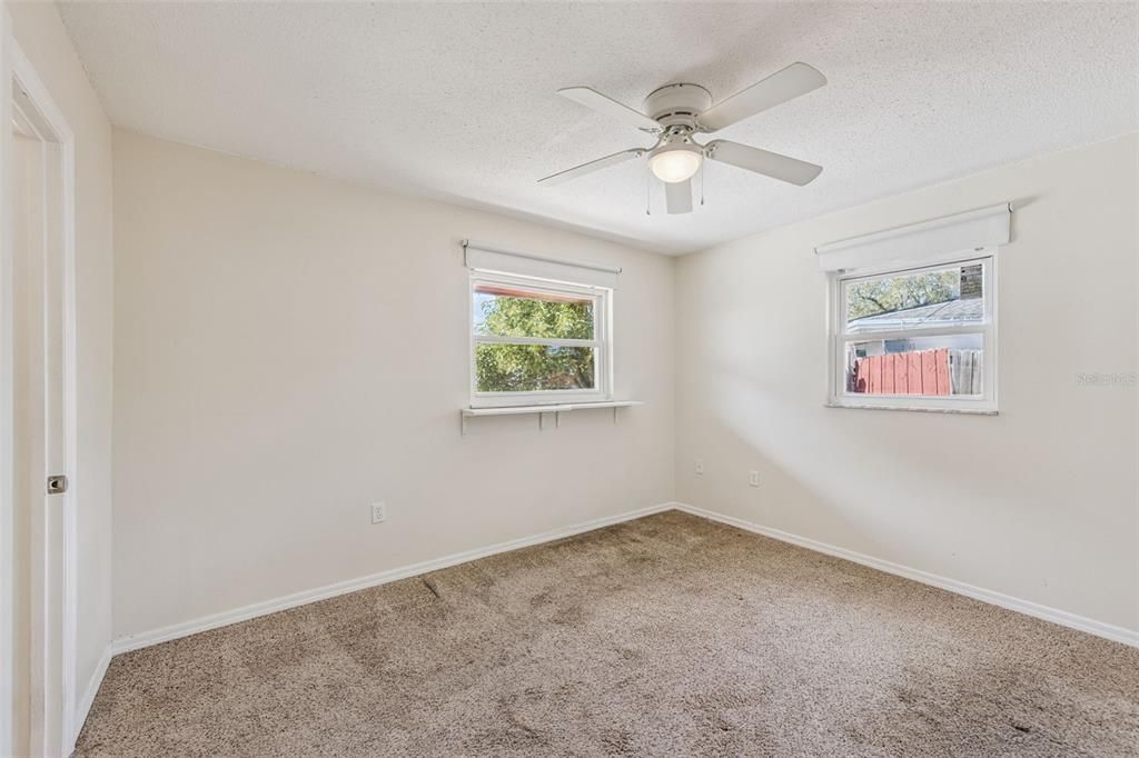 Activo con contrato: $349,900 (3 camas, 2 baños, 1459 Pies cuadrados)