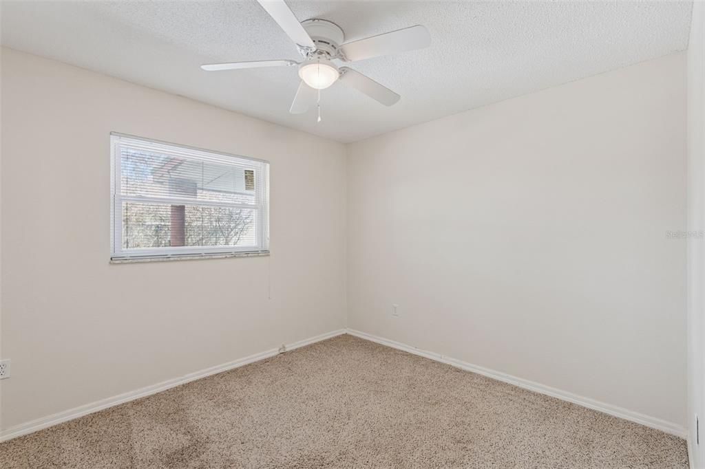 Activo con contrato: $349,900 (3 camas, 2 baños, 1459 Pies cuadrados)