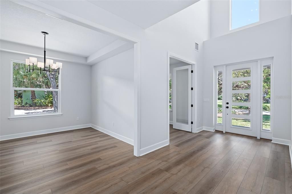 En Venta: $1,099,000 (3 camas, 3 baños, 2883 Pies cuadrados)
