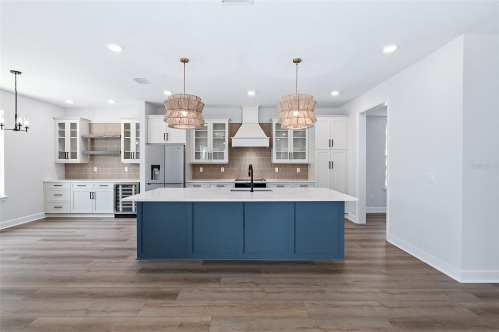 En Venta: $1,099,000 (3 camas, 3 baños, 2883 Pies cuadrados)
