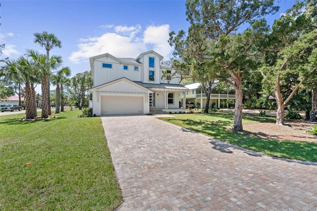 En Venta: $1,099,000 (3 camas, 3 baños, 2883 Pies cuadrados)