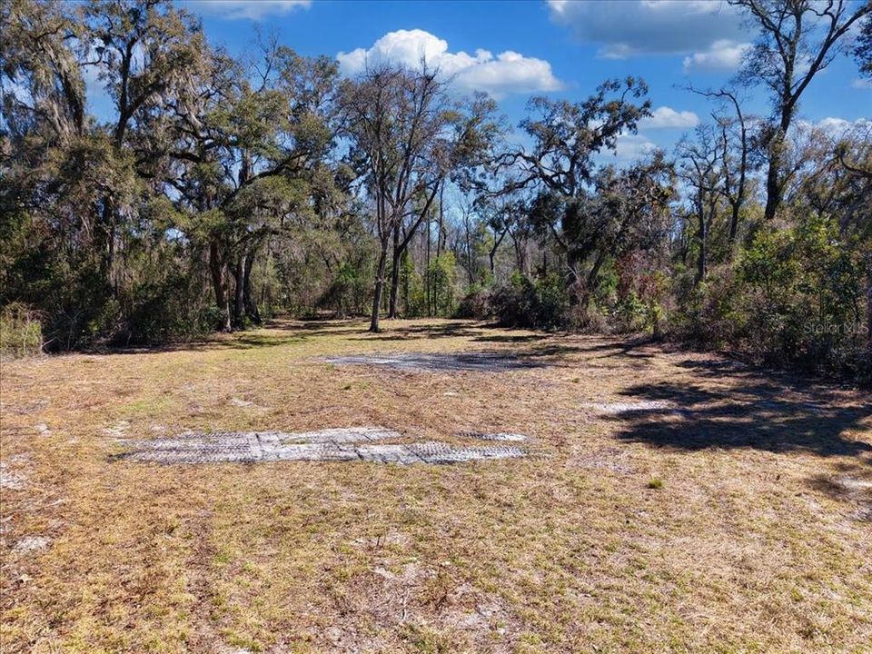 待售: $44,900 (2.30 acres)