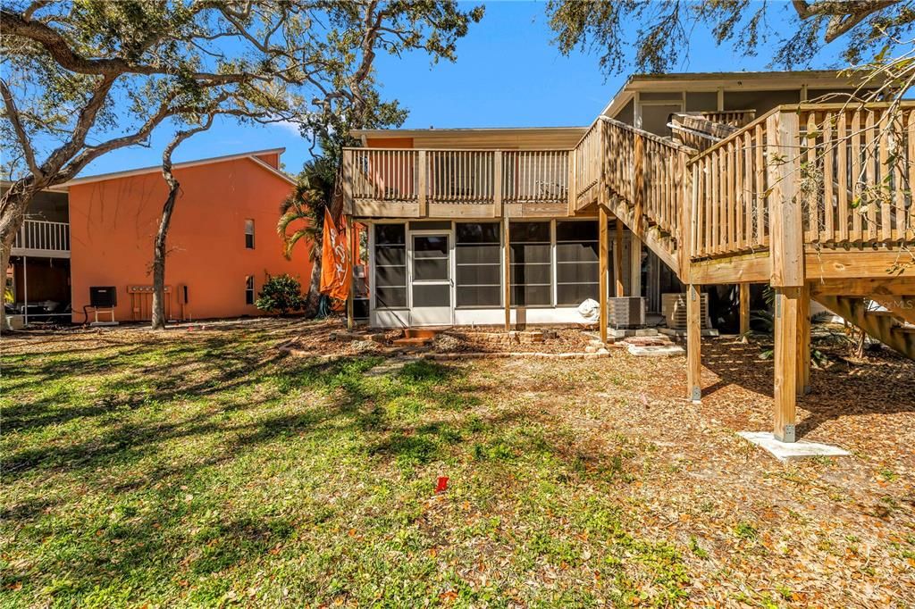 Active With Contract: $169,000 (1 beds, 1 baths, 787 Square Feet)