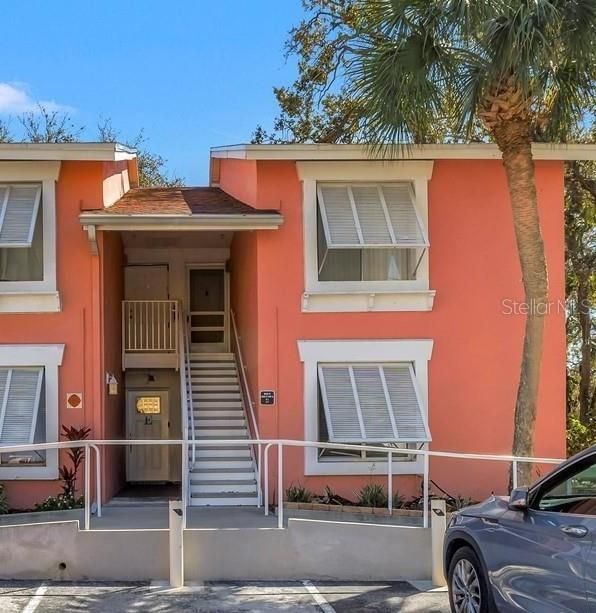 Active With Contract: $169,000 (1 beds, 1 baths, 787 Square Feet)