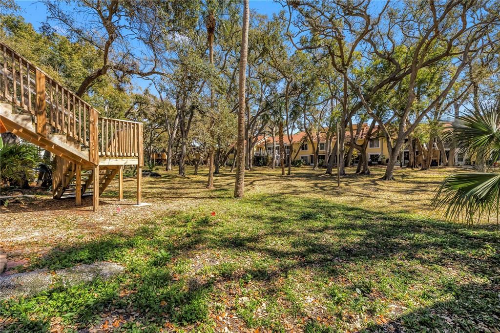 Active With Contract: $169,000 (1 beds, 1 baths, 787 Square Feet)