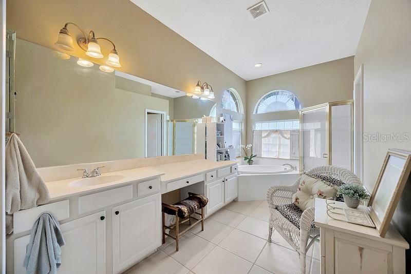 Active With Contract: $599,000 (5 beds, 4 baths, 3181 Square Feet)