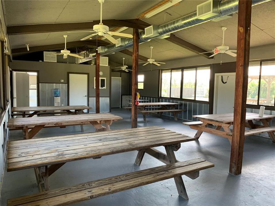 На продажу: $115,000 (1.00 acres)