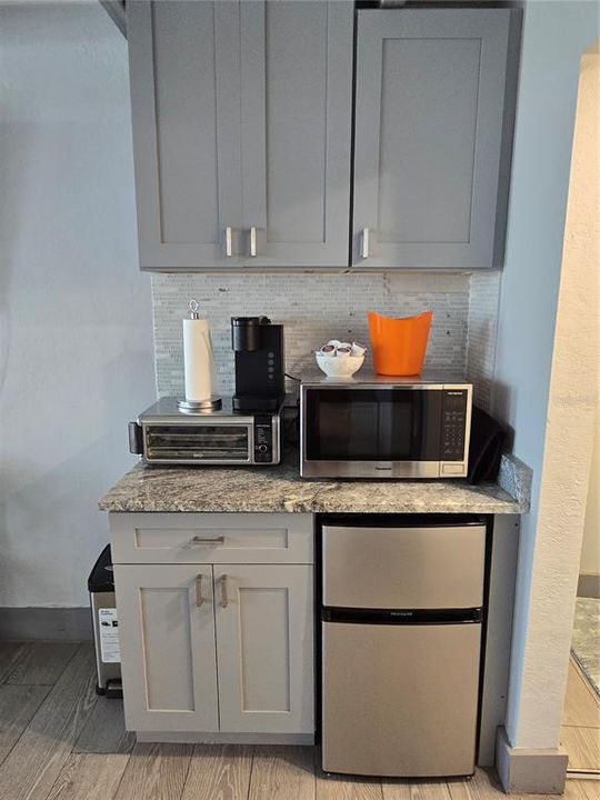 For Sale: $134,000 (1 beds, 1 baths, 322 Square Feet)