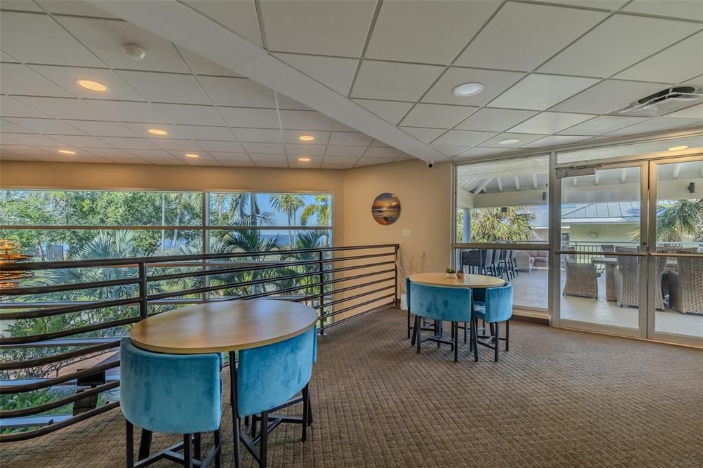 For Sale: $134,000 (1 beds, 1 baths, 322 Square Feet)