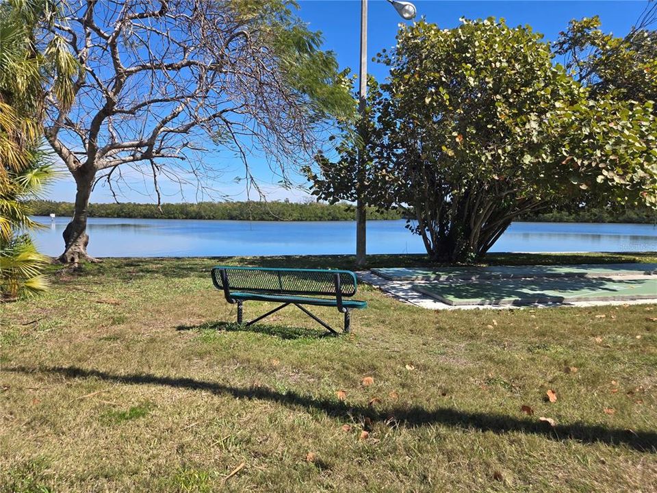 For Sale: $134,000 (1 beds, 1 baths, 322 Square Feet)