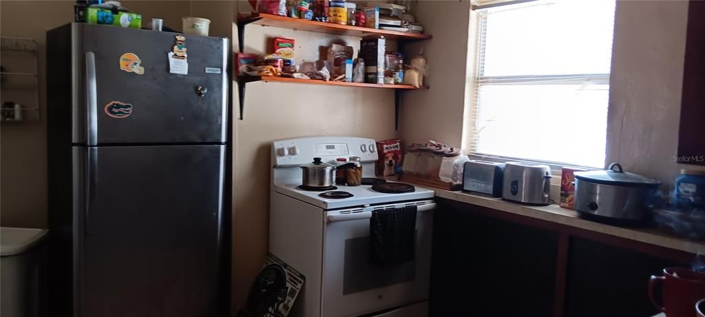 For Sale: $350,000 (4 beds, 2 baths, 1651 Square Feet)