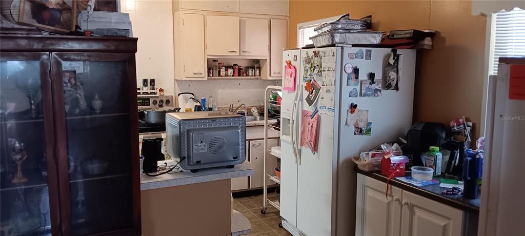 For Sale: $350,000 (4 beds, 2 baths, 1651 Square Feet)