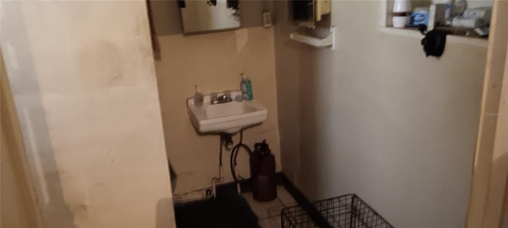 For Sale: $350,000 (4 beds, 2 baths, 1651 Square Feet)