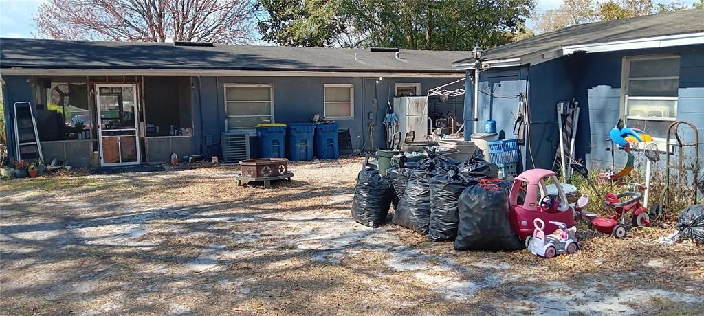 For Sale: $350,000 (4 beds, 2 baths, 1651 Square Feet)