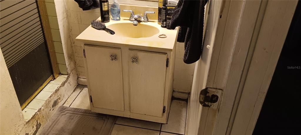For Sale: $350,000 (4 beds, 2 baths, 1651 Square Feet)
