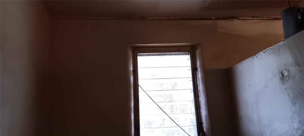 For Sale: $350,000 (4 beds, 2 baths, 1651 Square Feet)