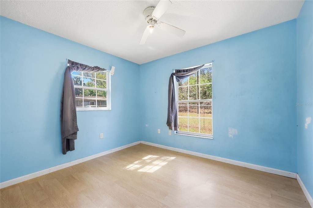 Activo con contrato: $243,000 (3 camas, 1 baños, 1225 Pies cuadrados)