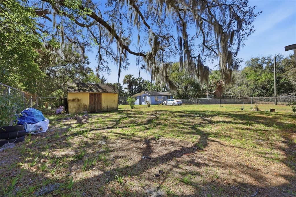 Activo con contrato: $243,000 (3 camas, 1 baños, 1225 Pies cuadrados)