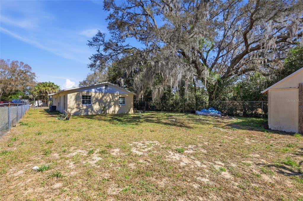 Activo con contrato: $243,000 (3 camas, 1 baños, 1225 Pies cuadrados)