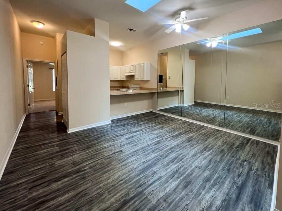 В аренду: $1,195 (2 спален, 2 ванн, 664 Квадратных фут)