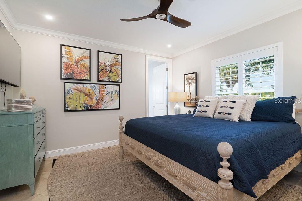 For Sale: $2,699,000 (6 beds, 4 baths, 2947 Square Feet)