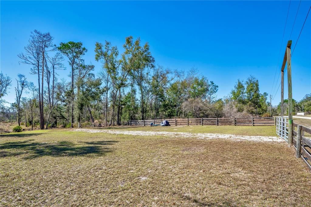 For Sale: $89,900 (1.07 acres)