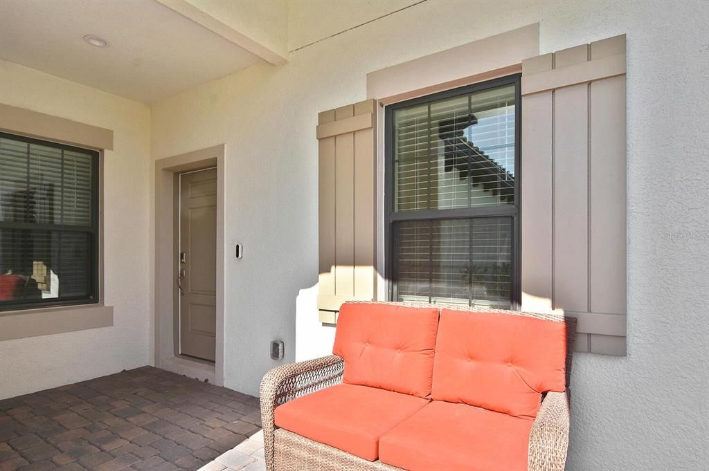 Под контрактом: $445,000 (2 спален, 2 ванн, 1632 Квадратных фут)