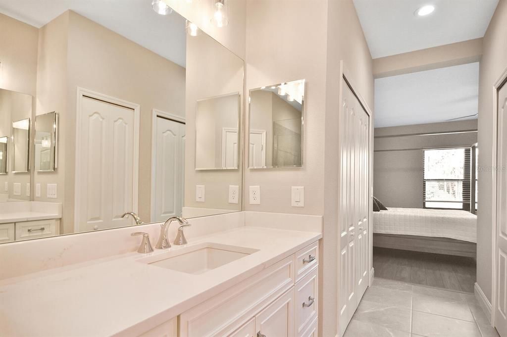 Под контрактом: $445,000 (2 спален, 2 ванн, 1632 Квадратных фут)