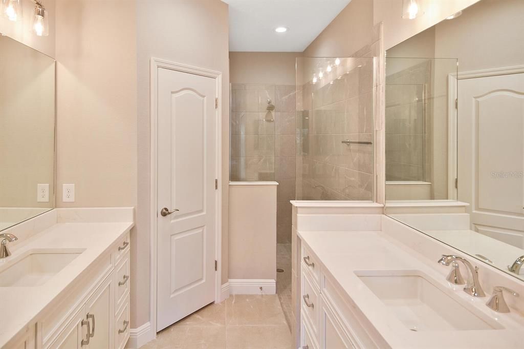 Под контрактом: $445,000 (2 спален, 2 ванн, 1632 Квадратных фут)