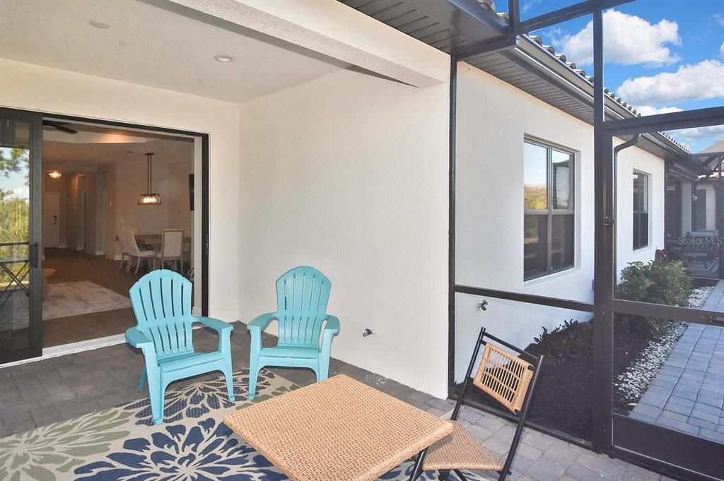 Под контрактом: $445,000 (2 спален, 2 ванн, 1632 Квадратных фут)