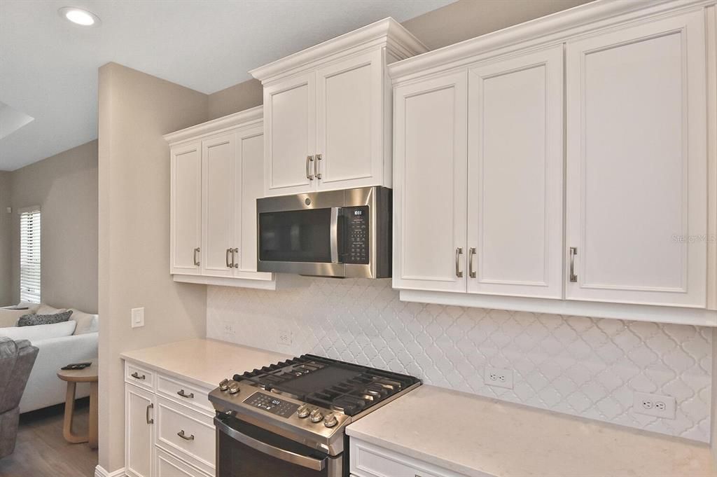 Под контрактом: $445,000 (2 спален, 2 ванн, 1632 Квадратных фут)