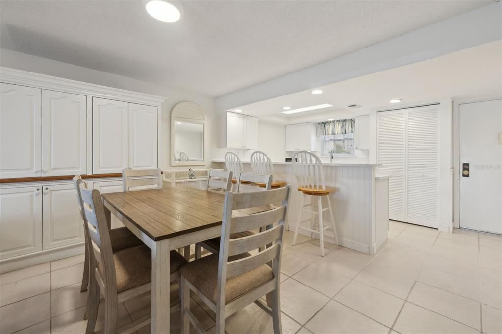 En Venta: $394,900 (2 camas, 2 baños, 1184 Pies cuadrados)