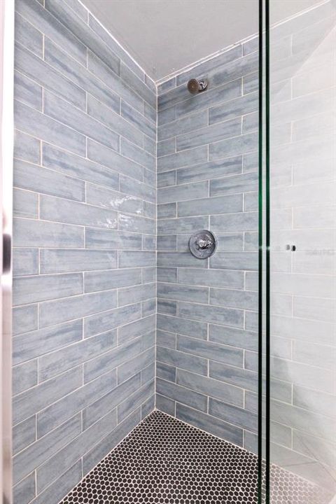 Active With Contract: $184,000 (2 beds, 2 baths, 1145 Square Feet)