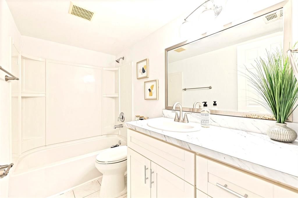 Active With Contract: $184,000 (2 beds, 2 baths, 1145 Square Feet)