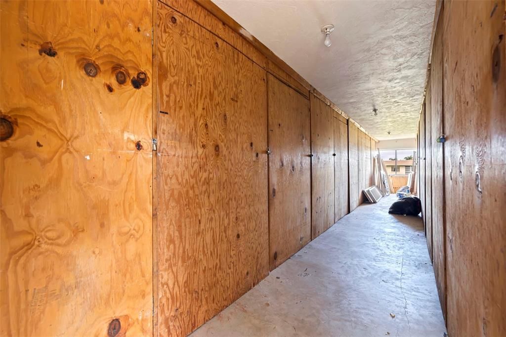 Active With Contract: $184,000 (2 beds, 2 baths, 1145 Square Feet)