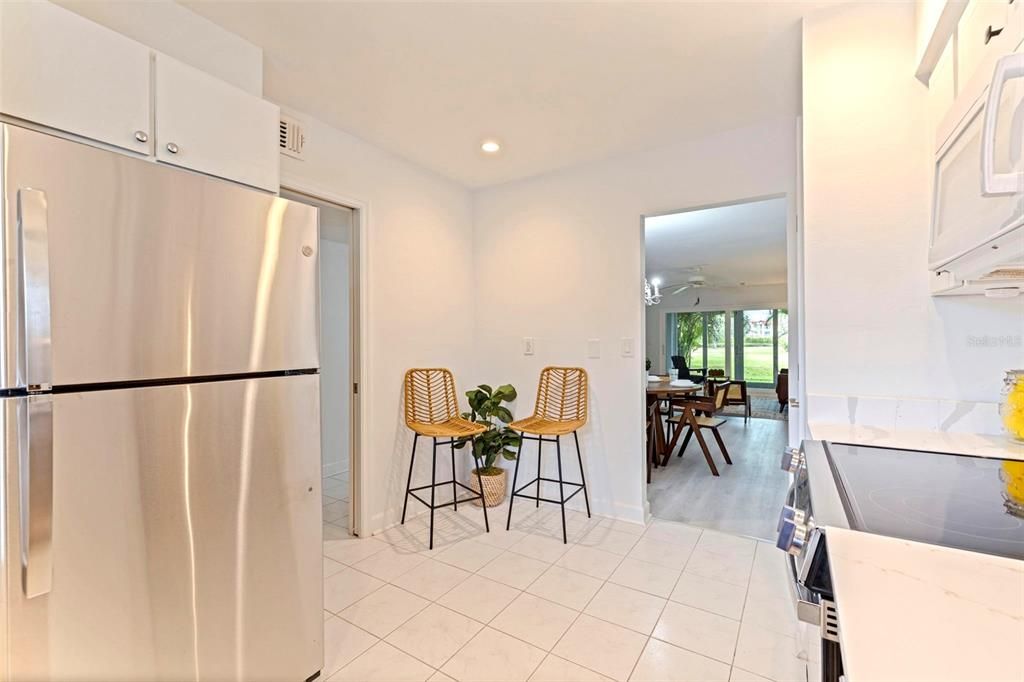 Active With Contract: $184,000 (2 beds, 2 baths, 1145 Square Feet)