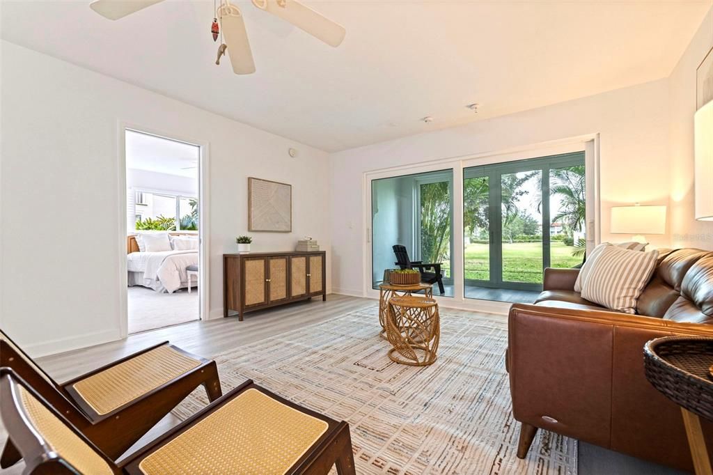 Active With Contract: $184,000 (2 beds, 2 baths, 1145 Square Feet)