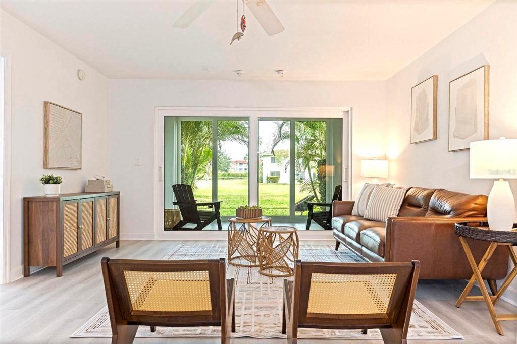 Active With Contract: $184,000 (2 beds, 2 baths, 1145 Square Feet)