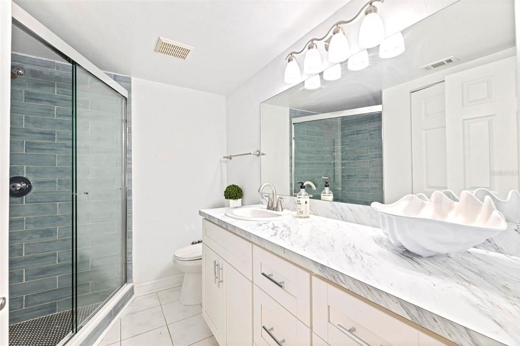 Active With Contract: $184,000 (2 beds, 2 baths, 1145 Square Feet)