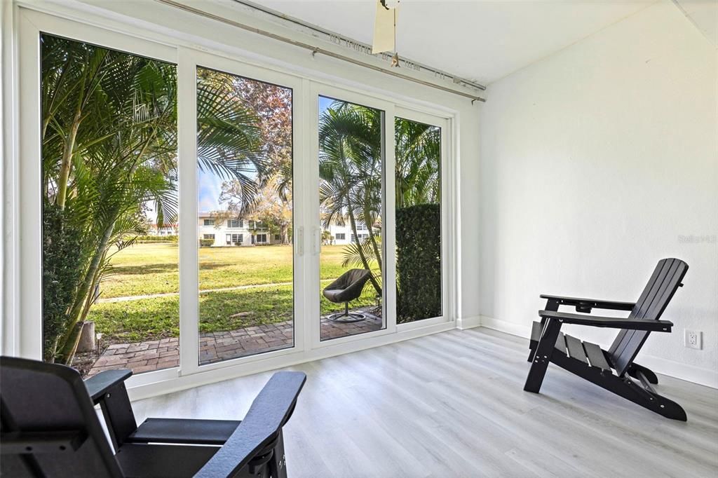 Active With Contract: $184,000 (2 beds, 2 baths, 1145 Square Feet)