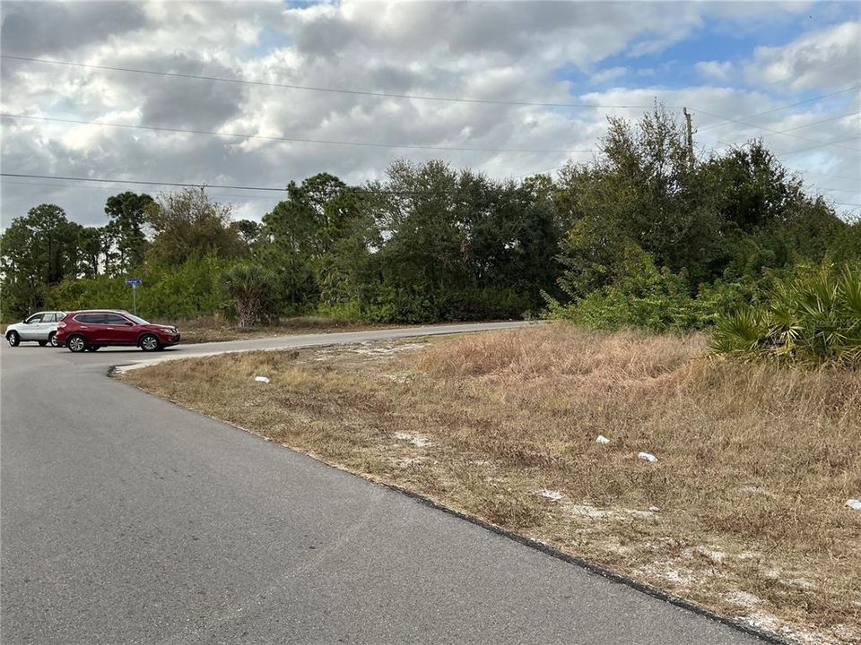 待售: $32,000 (0.25 acres)