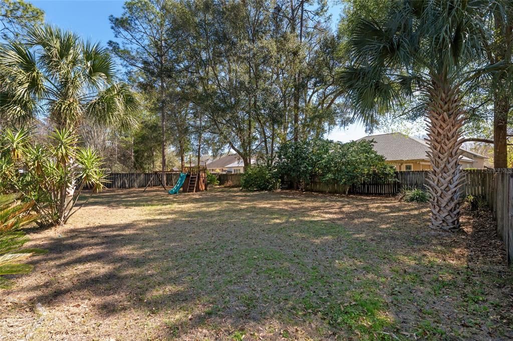 Под контрактом: $595,000 (4 спален, 3 ванн, 2487 Квадратных фут)